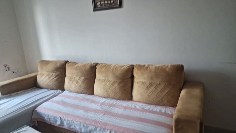 Bedroom, dosti-west-county-phase-2-dosti-cedar 3.5 Bedroom 1115 Sq.Ft. Apartment In Balkum Pada Thane 10205935