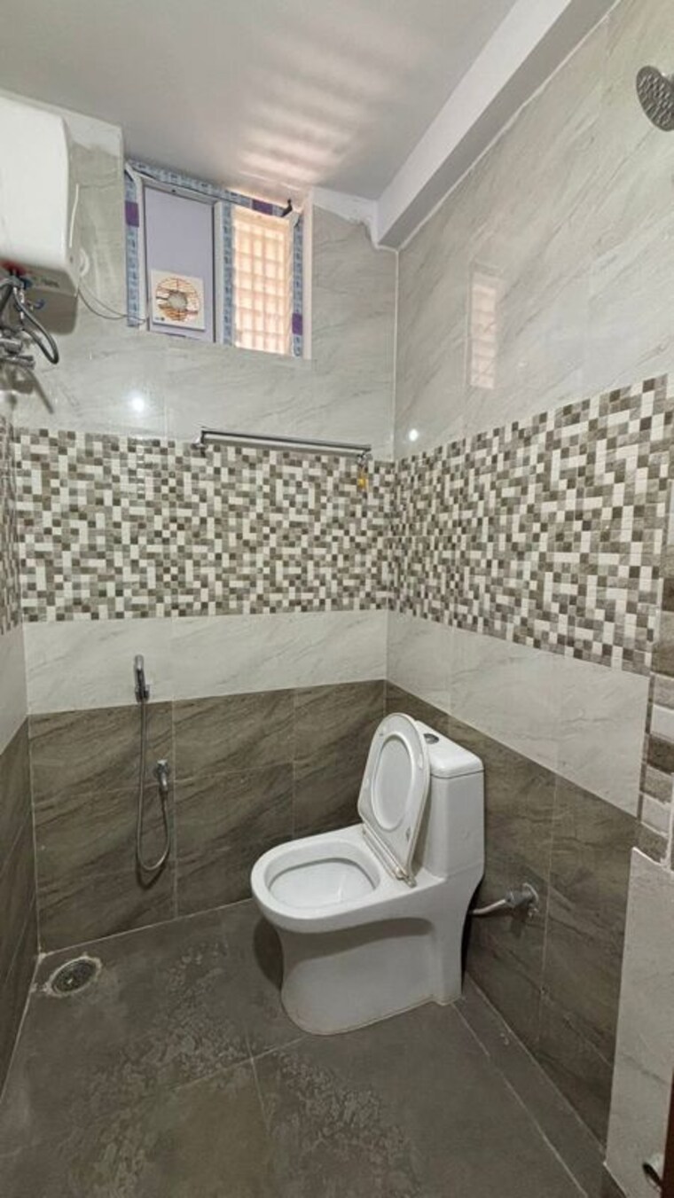 Bathroom, sri-nilayam-kondapur 1 Bedroom 600 Sq.Ft. Apartment In Kondapur Hyderabad 10205953