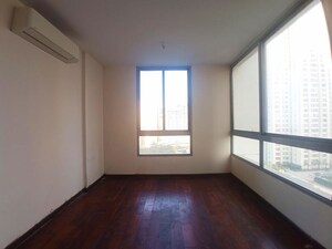 Room in 2 BHK Apartment at Piramal Vaikunth, Balkum Pada – for Rent