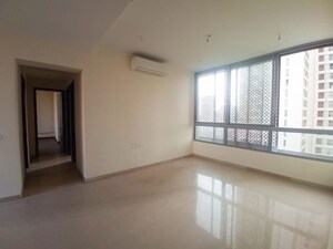Room in 2 BHK Apartment at Piramal Vaikunth, Balkum Pada – for Rent