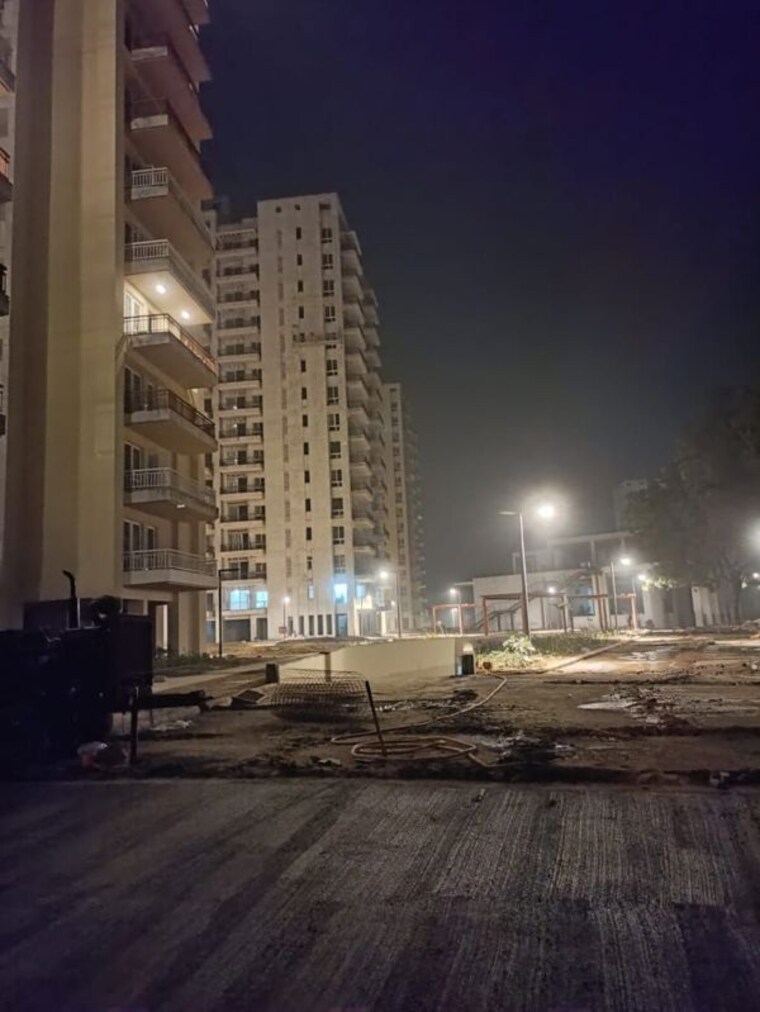 Exterior View, silverglades-the-melia 3 Bedroom 1845 Sq.Ft. Apartment In Sohna Sector 35 Gurgaon 10205983