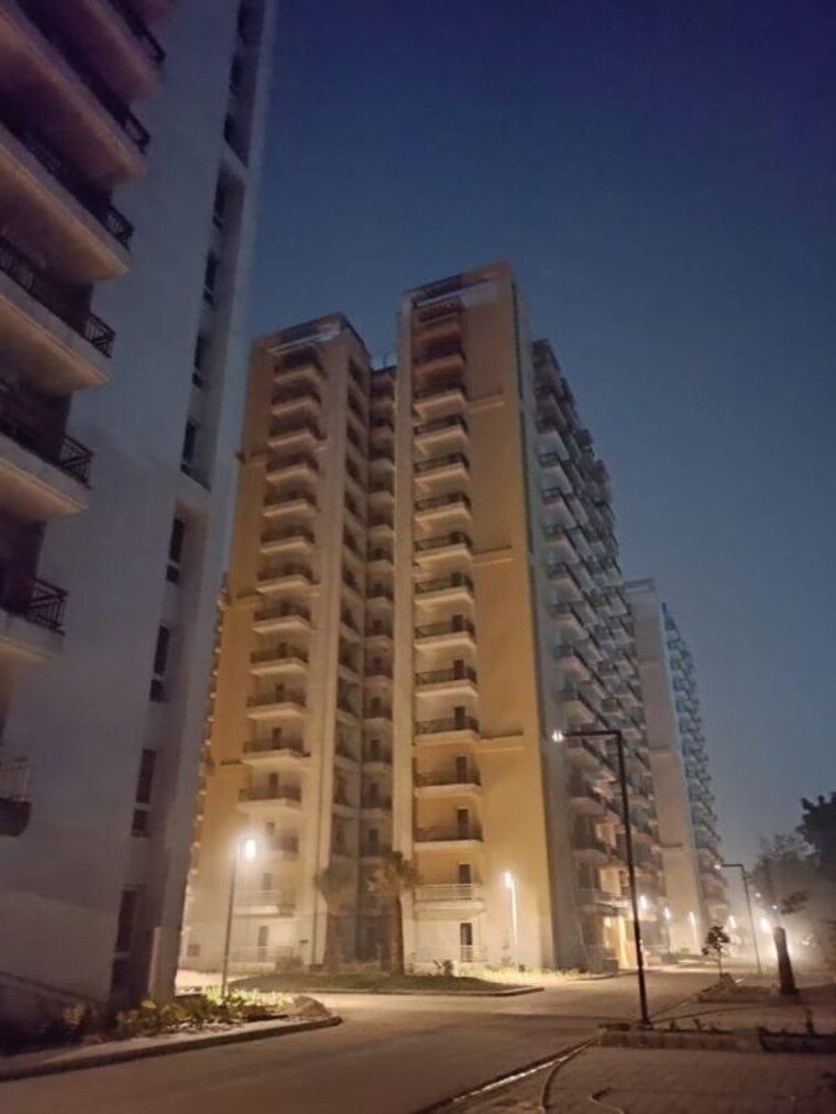 Exterior View, silverglades-the-melia-first-citizen 2.5 Bedroom 1425 Sq.Ft. Apartment In Sohna Sector 35 Gurgaon 10205991