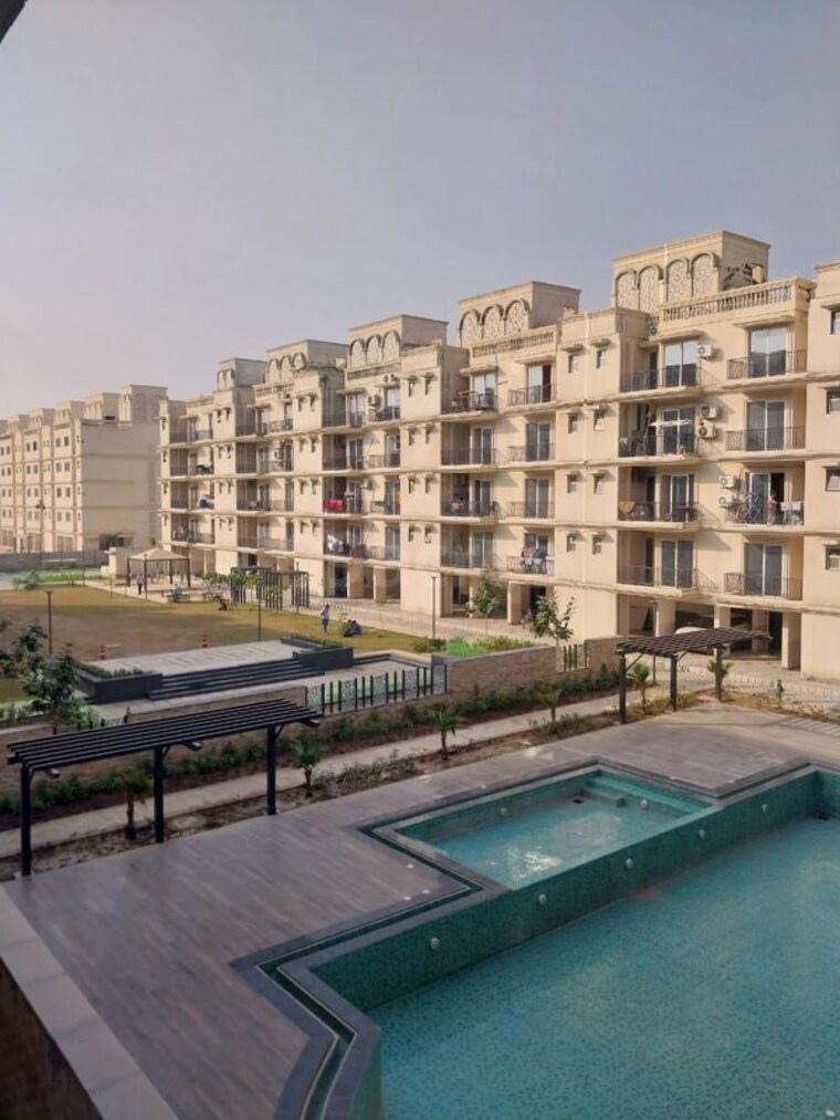 Exterior View, signature-global-park-4-and-5 3 Bedroom 1081 Sq.Ft. Builder Floor In Sohna Sector 36 Gurgaon 10206010