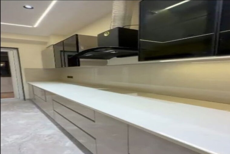 Kitchen, sector 7 4 Bedroom 320 Sq.Yd. Builder Floor In Sector 7 Gurgaon 10203794