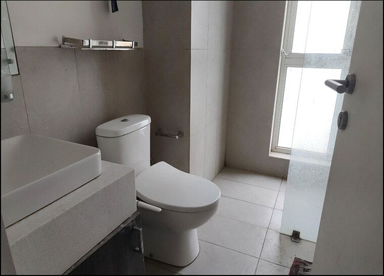Bathroom, ireo-the-corridors 2 Bedroom 1484 Sq.Ft. Apartment In Sector 67a Gurgaon 10206125
