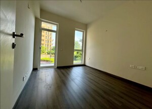 Room in 3 BHK Apartment at Ireo The Corridors, Sector 67a – for Rent