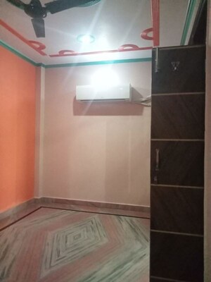 Bathroom in 1.5 BHK Builder Floor at Sant Nagar – for Rent