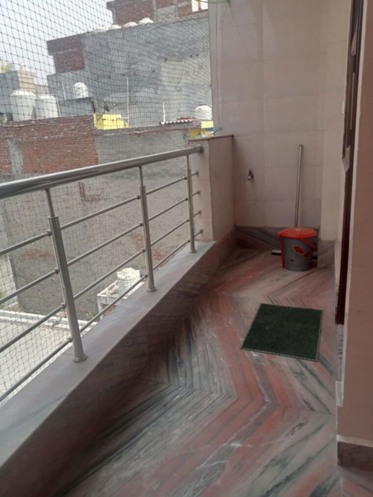 Balcony, sant nagar 1.5 Bedroom 450 Sq.Ft. Builder Floor In Sant Nagar Delhi 10206140