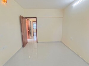 Room in 2 BHK Apartment at BDL Hresa, Chembur – for Rent
