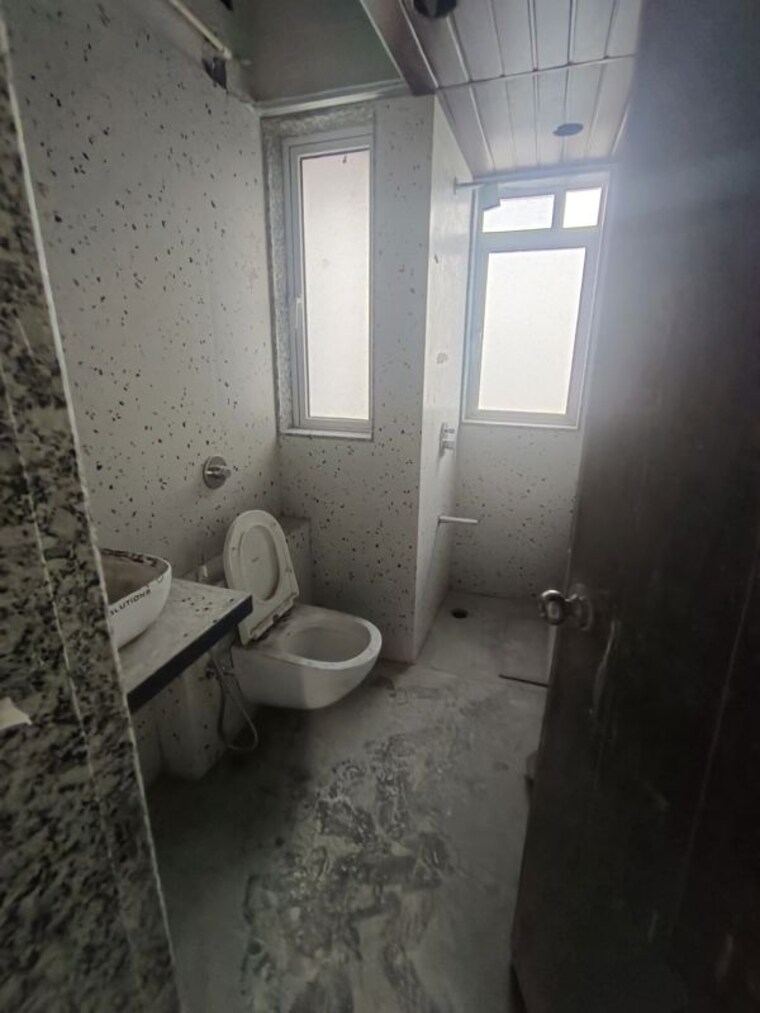 Bathroom, mahim west 3 Bedroom 1400 Sq.Ft. Apartment In Mahim West Mumbai 10206177