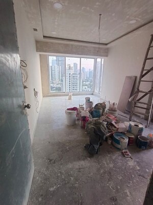 Parking in 3 BHK Apartment at Mahim West – for Rent