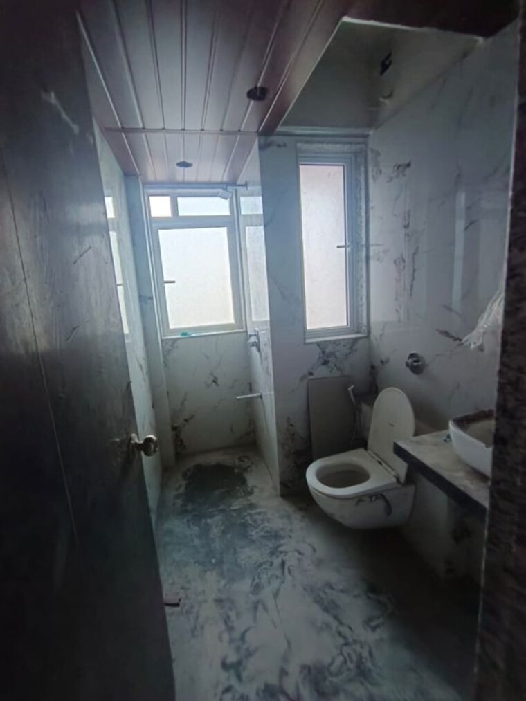 Bathroom, mahim west 3 Bedroom 1400 Sq.Ft. Apartment In Mahim West Mumbai 10206177