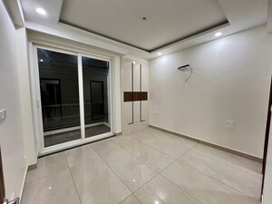 Room in 3 BHK Apartment at Sector 115 – for Sale