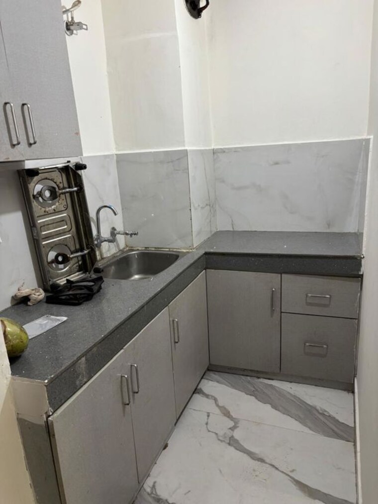 Kitchen, vip road Studio 750 Sq.Ft. Apartment In Vip Road Zirakpur 10206228