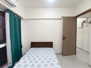 Bedroom in 2 BHK Apartment at Mahavir Arham Mourya, Chembur – for Rent
