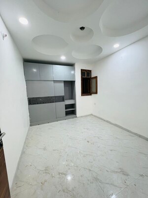 Room in 2 BHK Builder Floor at Suraj Vihar – for Sale