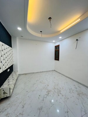 2 BHK Builder Floor For Sale in Suraj Vihar