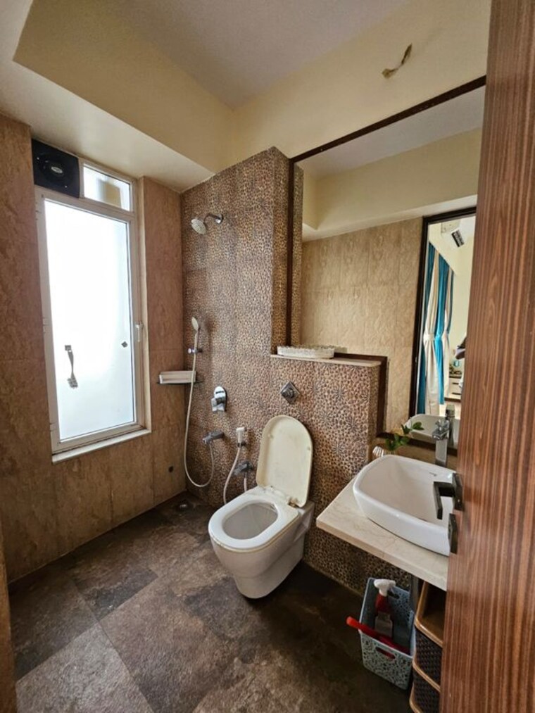 Bathroom, omkar-alta-monte 2 Bedroom 1321 Sq.Ft. Apartment In Malad East Mumbai 10206265