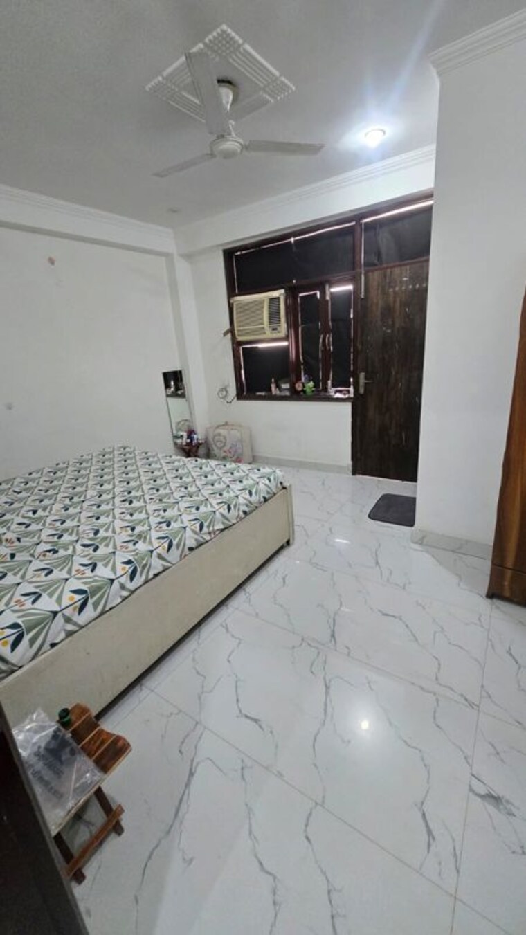 Bedroom, freedom fighters enclave 1 Bedroom 350 Sq.Ft. Apartment In Freedom Fighters Enclave Delhi 10206282