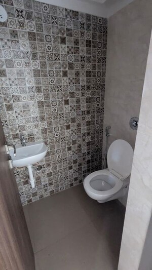 Master Bedroom in 1 BHK Apartment at Shraddha Vertica, Vikhroli East – for Rent