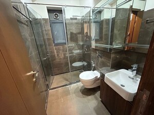 Bathroom in 4 BHK Apartment at M3M Latitude, Sector 65 – for Rent