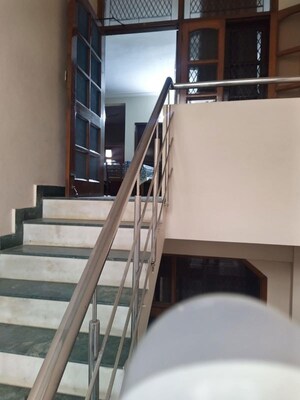 Staircase in 2 BHK Builder Floor at RWA Apartments Sector 41, Sector 41 – for Rent