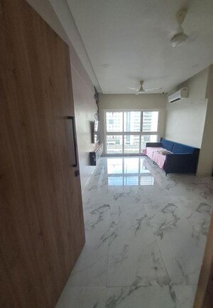 Room in 2 BHK Apartment at Raheja Ridgewood, Goregaon East – for Rent