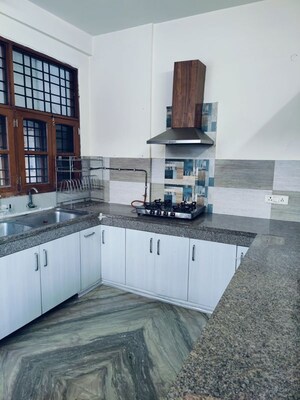 Kitchen in 1 BHK Builder Floor at RWA Apartments Sector 52, Sector 52 – for Rent