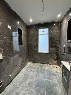 Parking in 4 BHK Builder Floor at Uppal Southend, Sector 49 – for Sale