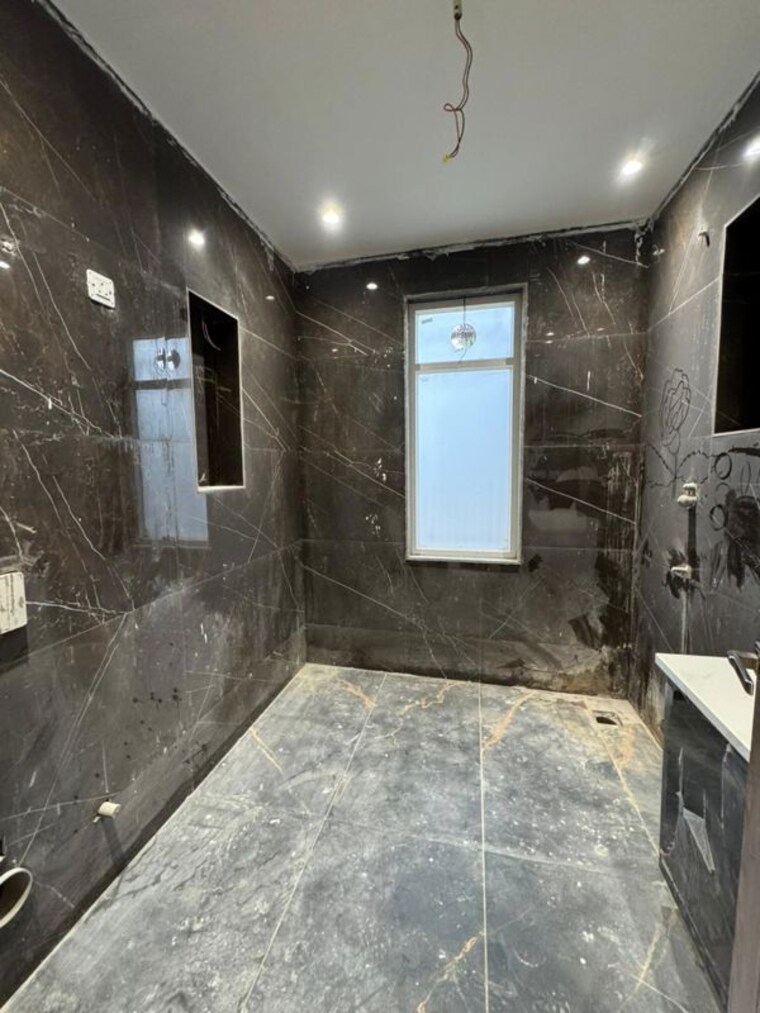  Parking, uppal-southend 4 Bedroom 311 Sq.Yd. Builder Floor In Sector 49 Gurgaon 10206370