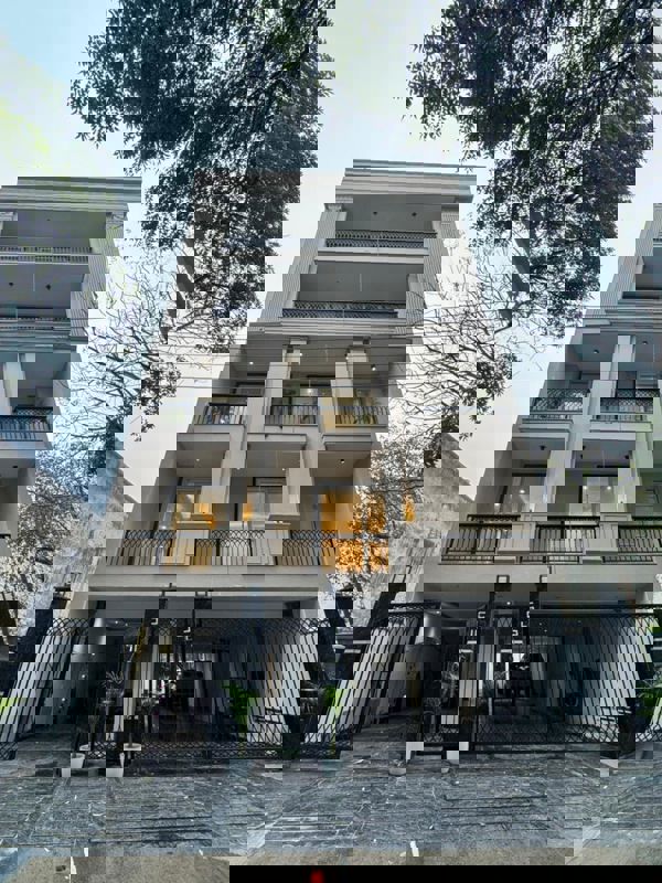 4 BHK + Pooja Room,Extra Room 311 Sq.Yd. Builder Floor in Uppal Southend