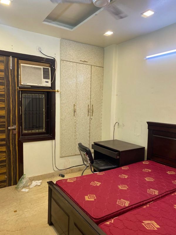 3 BHK + Pooja Room Builder Floor For Rent in Old Rajinder Nagar