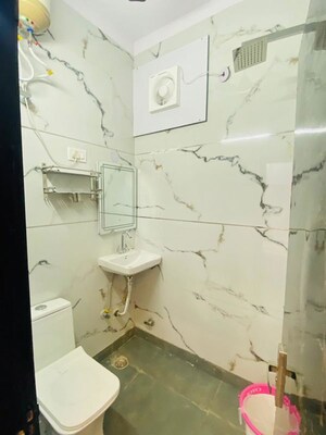 Bathroom in 3 BHK Builder Floor at Old Rajinder Nagar – for Rent