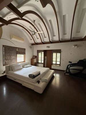 Master Bedroom in 4 BHK Independent House at Thaltej – for Sale