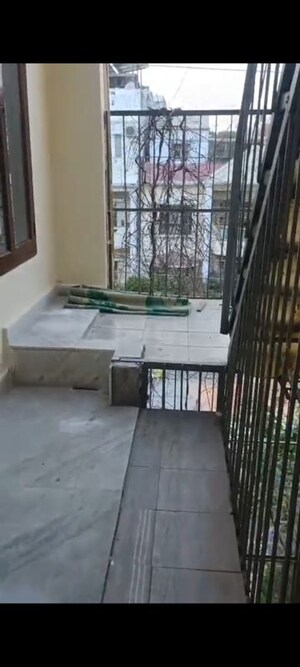 Balcony in 2 BHK Builder Floor at RWA Apartments Sector 52, Sector 52 – for Rent