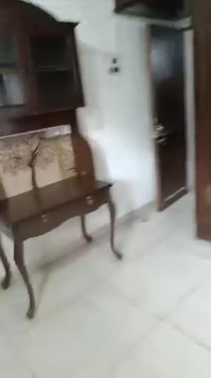 Living Room in 2 BHK Apartment at Vile Parle West – for Rent