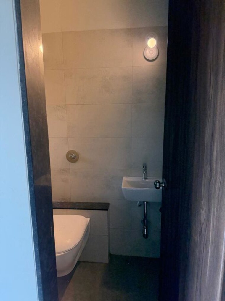 Bathroom, wadgaon sheri Studio 553 Sq.Ft. Apartment In Wadgaon Sheri Pune 10206422