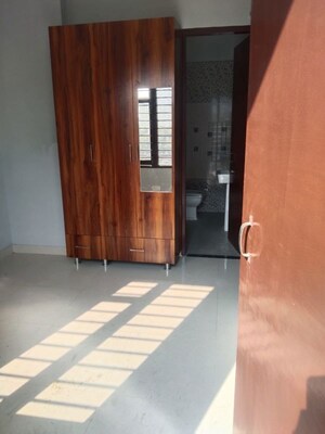 Room in 4 BHK Builder Floor at Sector 47 – for Rent