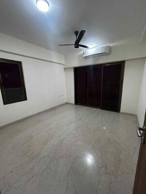 Room in 3 BHK Apartment at K Raheja Ascencio, Chandivali – for Rent