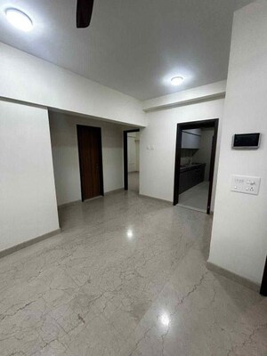 Room in 3 BHK Apartment at K Raheja Ascencio, Chandivali – for Rent