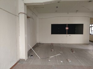  Warehouse For Rent in Sector 63