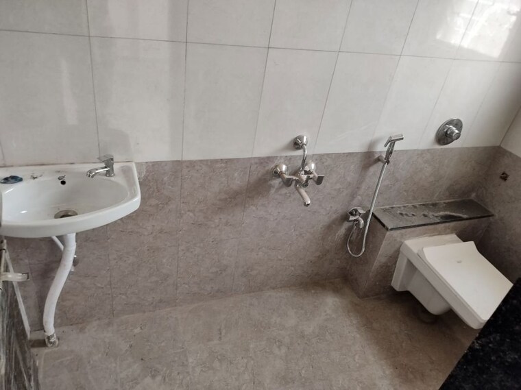 Master Bedroom, rohan-nilay 2 Bedroom 1000 Sq.Ft. Apartment In Aundh Pune 10206448