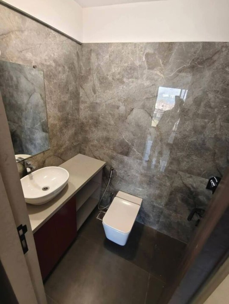 Bathroom, gurukrupa-gyanam 3 Bedroom 908 Sq.Ft. Apartment In Powai Mumbai 10206451