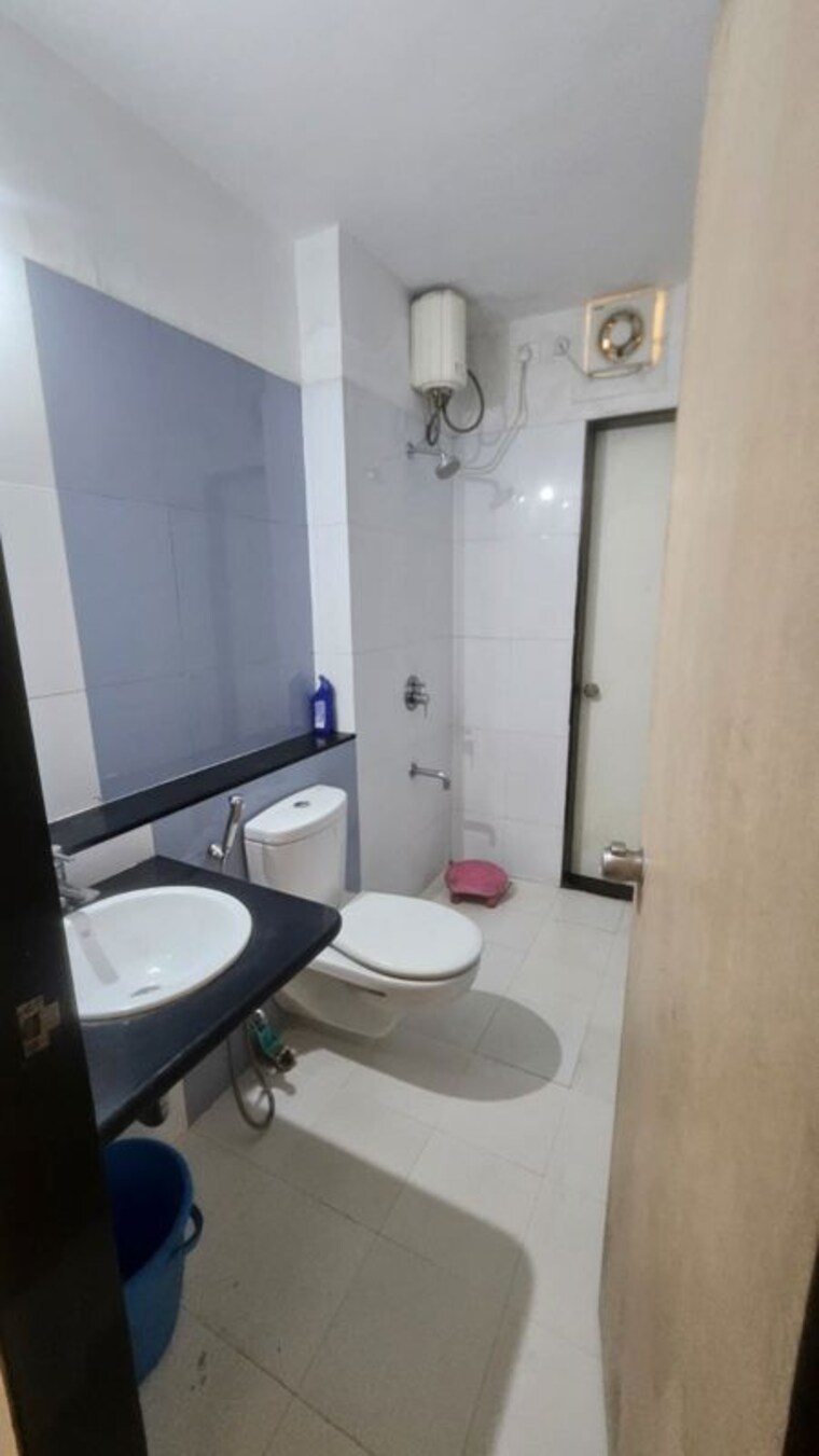 Bathroom, paranjape-blue-ridge Studio 520 Sq.Ft. Apartment In Hinjewadi Pune 10206450