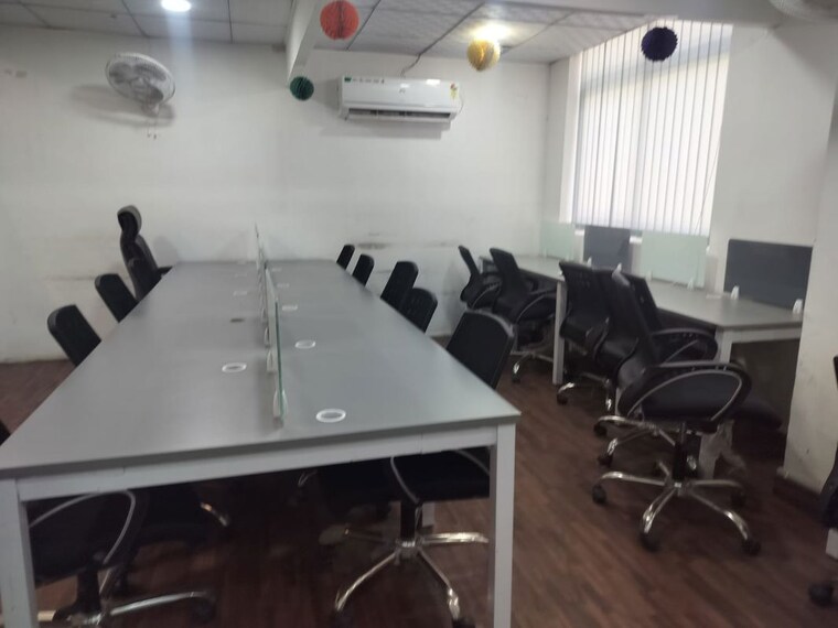 Team Area, sector 3 Commercial Office Space 1200 Sq.Ft. In Sector 3 Noida 10206459
