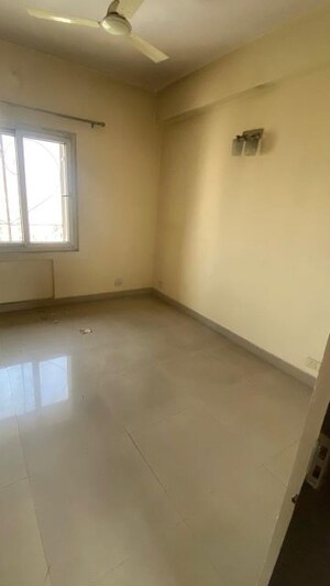 Room in 3.5 BHK Apartment at Uppal Plumeria Garden Estate, Omicron Iii Greater Noida – for Rent