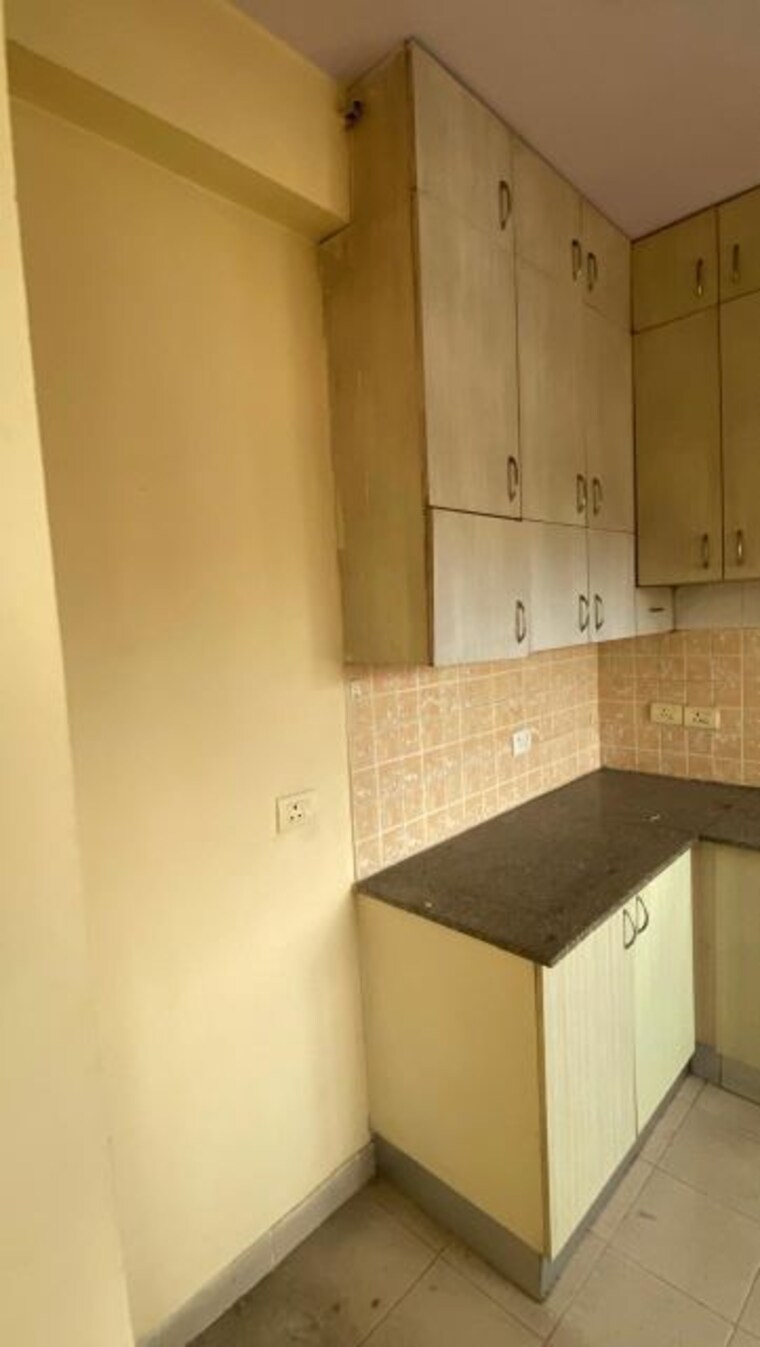 Kitchen, uppal-plumeria-garden-estate 3.5 Bedroom 1875 Sq.Ft. Apartment In Omicron Iii Greater Noida Greater Noida 10206475