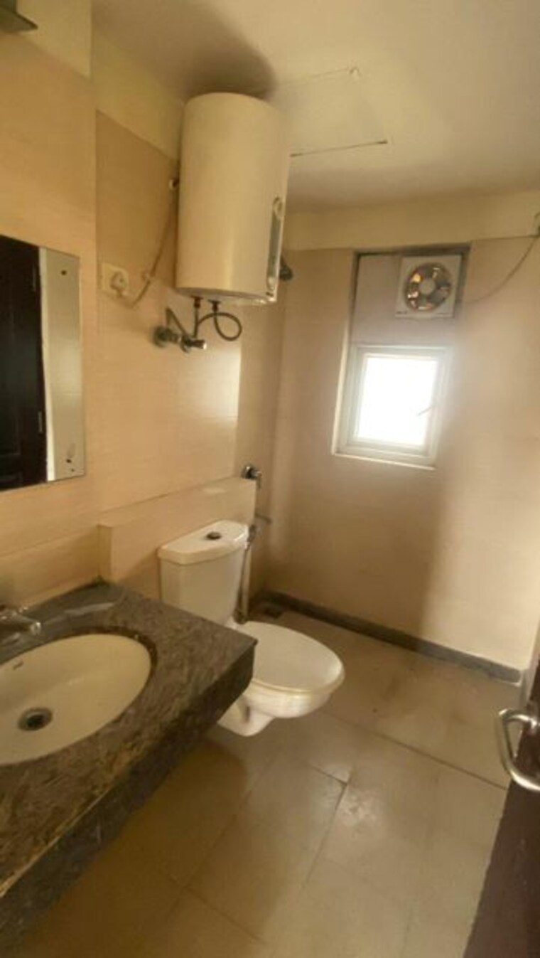 Bathroom, uppal-plumeria-garden-estate 3.5 Bedroom 1875 Sq.Ft. Apartment In Omicron Iii Greater Noida Greater Noida 10206475