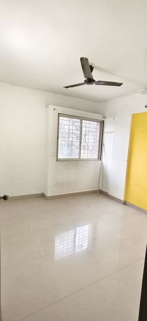 Room in 1 BHK Apartment at Wadgaon Sheri – for Rent