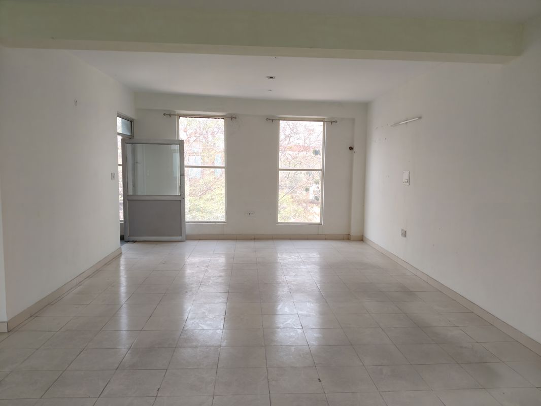 Warehouse For Rent in Sector 63